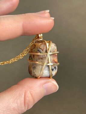 Crazy Lace Agate Gold Tone Wire Wrap Necklace